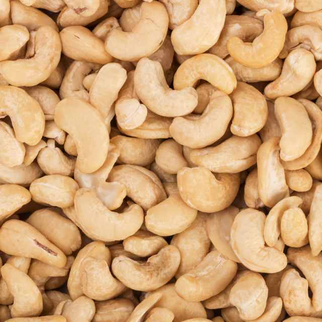 High-quality White Whole Cashew Nuts / Cashew Nuts Exporter / Suppliers of whole dried Cashew nuts / Bulk Cashew Nuts