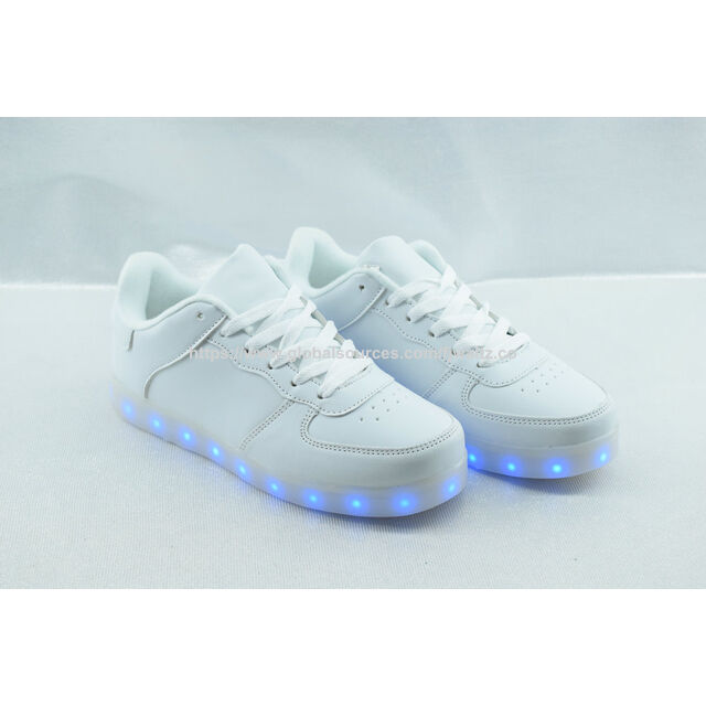 Children LED shoes, custom lace up injection shoes with LED on sole anti slip casual shoe