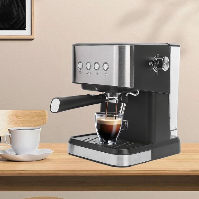 Professional Espresso Coffee And Cappuccino Machine with Big Water Tank.