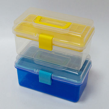 clear plastic box with removable lid