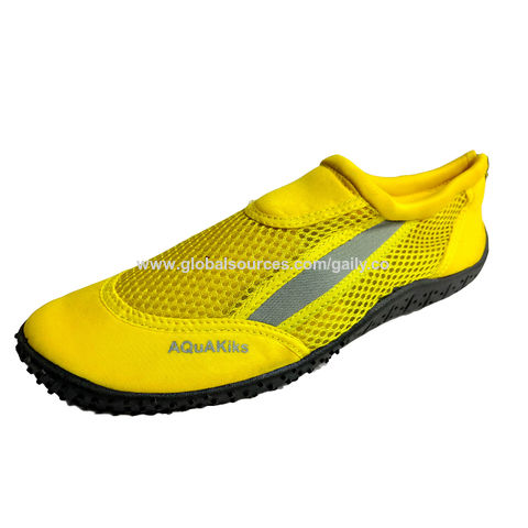 beach shoes for swimming