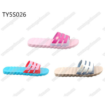 trendy beach sandals