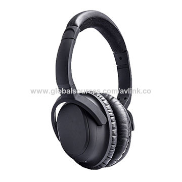 noise cancelling earbuds for airplane travel