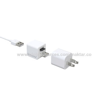 Maktar Qubii White Auto Backup While Charging for iPhones iPads