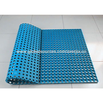 China Playground Rubber Mat With Hollows Safety Grass Mat For