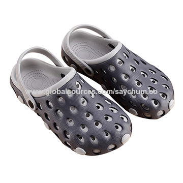 mens beach clogs