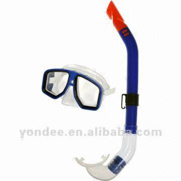 diving with snorkel in mouth