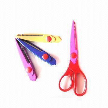 scissors with different shapes