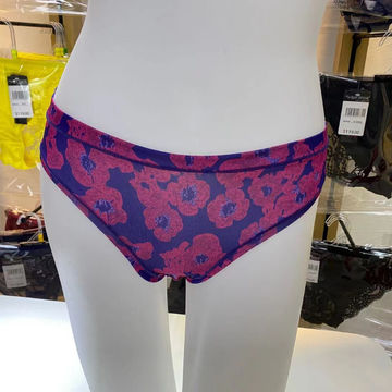 China Bragas de las correas de las mujeres y de las señoras del tamaño extra  grande de los tangas y lencería sexy determinada de la ropa interior  encendido Global Sources,sistema del sujetador