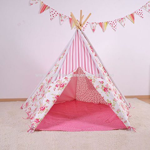 girls play tents