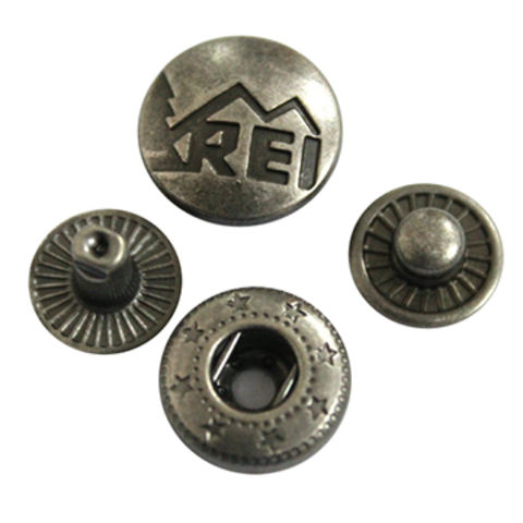 rivet button