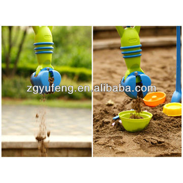 sand grabber toy