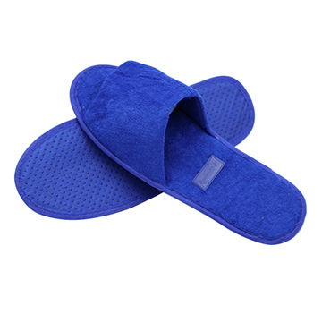 slippers with non slip soles
