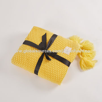 China Yellow Knit Throw Blanket 100 150cm And 130 170cm On Global Sources