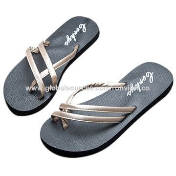 flip flops trendy