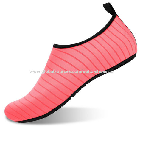 Fashionable water shoes Clearance