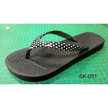 Sandalias de lujo para mujer, moda y sandalias cómodas de la correa,  chancletas, sandalias plásticas planas del verano | Global Sources