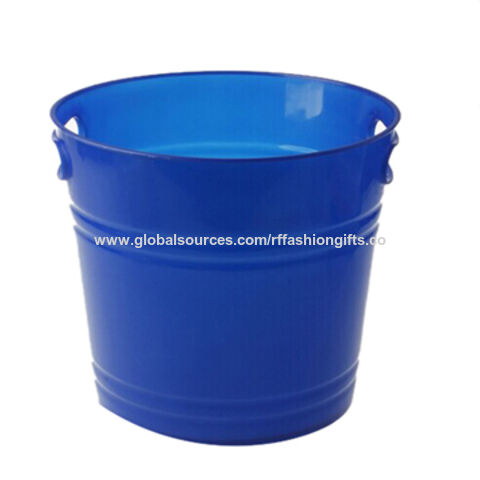 plastic bucket capacity