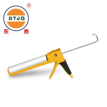 Factory Price 9 Iron Rubber Mat Spraying Silicone Caulking Guns