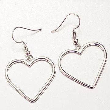 China Fashion Simple Women S Heart Shaped Earring With Silver Plated Fashion Simple Women S Heart Shaped Earring China