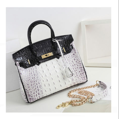 Featured image of post Designer Bag Australia Online : That bag you&#039;ve had your eye on might be on sale, so browse our collection of designer bags on sale to find out.