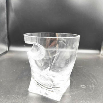 glass drinking cups