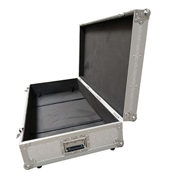 small flight case on wheels