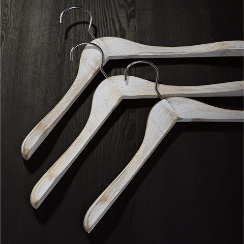 cheapest place to buy coat hangers