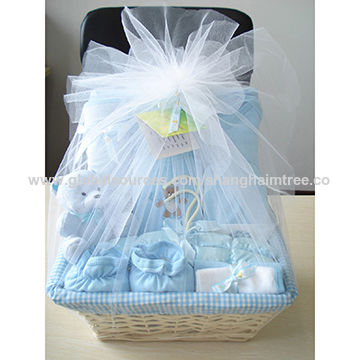 China13pcs baby gift sets, baby basket 