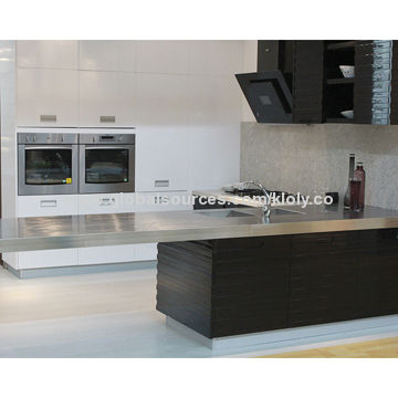 Kitchen Cabinet Lacquer Door Mfc Carcass Soft Closing Hinges