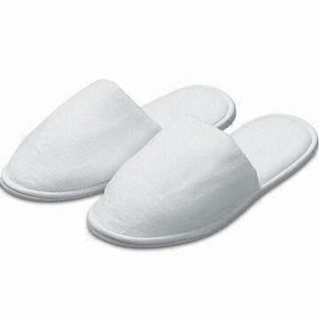 Disposable hotel slippers, made of 