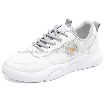 ladies sports shoes low price