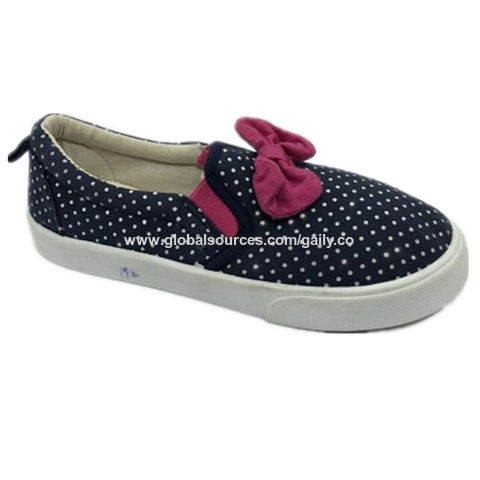 girls slip on canvas shoes