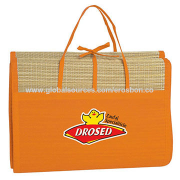 China 3 Fold Straw Beach Mats With Fabric Cover Customized China 3 Fold Straw Beach Mats