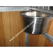 Horse Stall Equipment Horse Swivel Feeder In Stainless Steel
