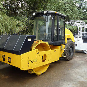 Bulk Buy China Wholesale Srd900w Small Double Drum Road Roller Mini  Vibrator Compactor $4400 from Sinomada Heavy Industry (Changsha) Co., Ltd.  | Globalsources.com
