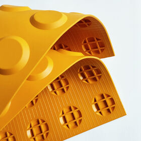 Plots podotactiles/indicateurs tactiles de voirie en PVC et acier inoxydable