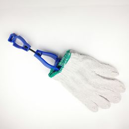 https://p.globalsources.com/IMAGES/PDT/S1183722378/glove-clip.jpg