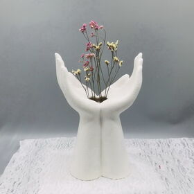 Elegant ceramic flower vase for home decoration