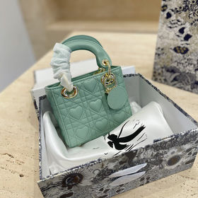 Wholesale Replica Bags AAA Distributors Designer Lv's Men's Business Bag -  China Dior's Handbag and Fendi's Handbags price