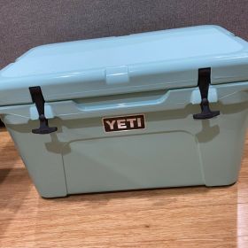 Buy Wholesale Norway Yeti Tundra 45 Gallon Pink Cooler Limited Edition  Color W/ Hat New In Box & Yeti Tundra 45 Gallon Pink Cooler Limited Edition  at USD 200