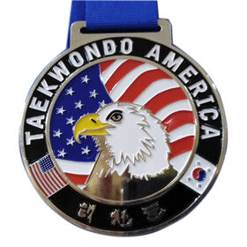 Medalla de Taekwondo de América en metal con logo de la bandera de EE. UU. - Fabricación y Venta al por Mayor