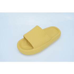 Sandales tendance Pillow Slides, mules ouvertes faciles à enfiler.