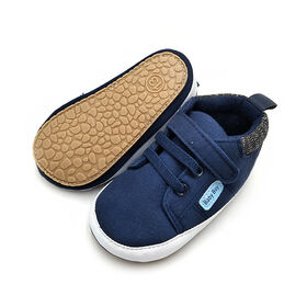 Sepatu kets olahraga kanvas bayi, bahan atas kanvas, lapisan beludru, dan sol lembut TPR, ukuran 11-14 cm untuk bayi 0-24 bulan.
