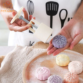Buy Wholesale China Baking Gadget Cake Tool Silicone Spatula Bpa Free Cake  Cream Scraper & Cake Cream Scraper Baking Tool at USD 0.7