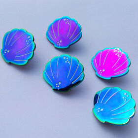 Pin de solapa con baño de color. Insignia colorida personalizable para empresas.