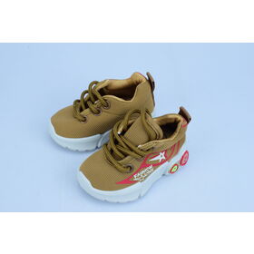 Kids Light up shoes are made of breathable mesh,and EVA offers ultra-lightweight support,toddler light up shoes has good design