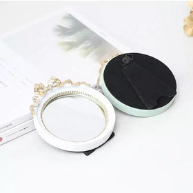 Achetez en gros Maquillage Double Côté Beau Petit Cercle Noir Miroir De  Poche Feuille Acrylique Sac Miroir Personnalisé Miroir De Poche Pour Le  Maquillage Chine et Mini Miroir De Main à 0.35