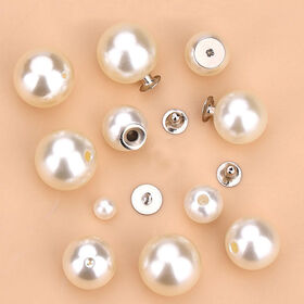 Fancy pearl buttons