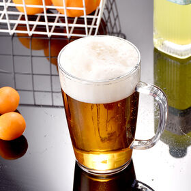 Chope à bière personnalisée en verre transparent et fond couleur